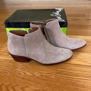 Sam Edelman booties 7 “Petty” Putty Suede